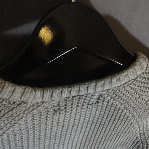 Old Navy Textured Sleeve Crew-Neck Gray Boys NWT - Picture 10 of 11